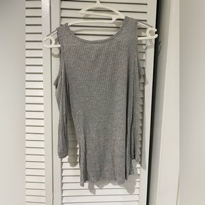 Peek-a-Boo Emma & Sam Ribbed Gray fitted top